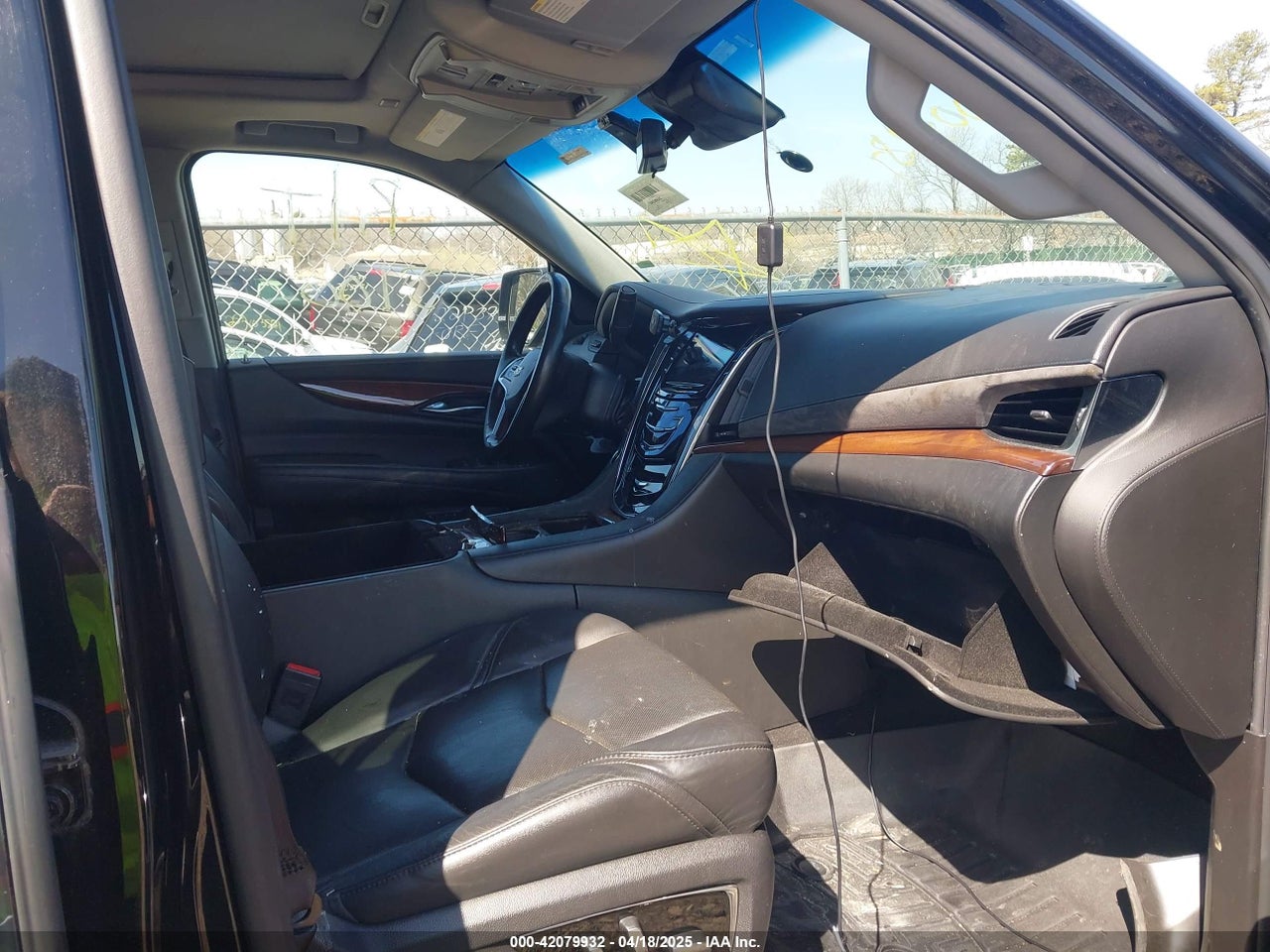 2017 CADILLAC ESCALADE ESV LUXURY · 5/10