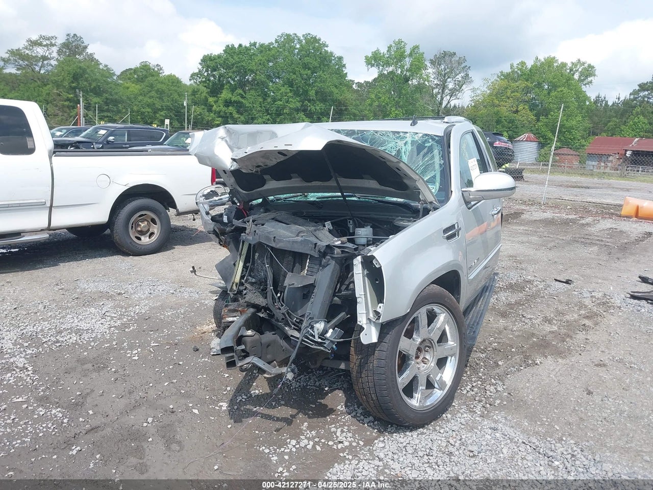 2010 CADILLAC ESCALADE PREMIUM · 2/11