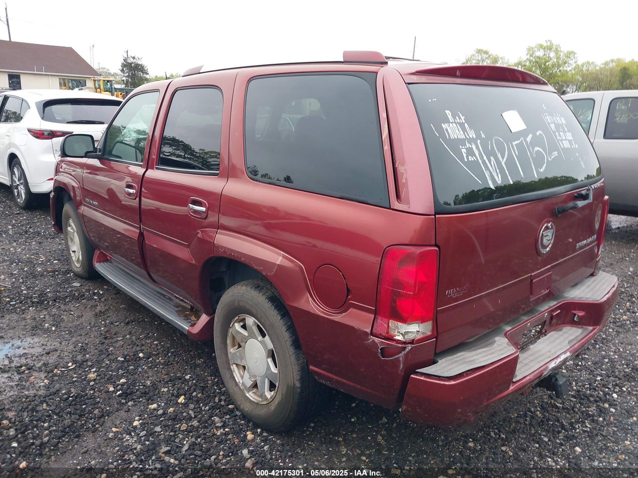 2002 CADILLAC ESCALADE STANDARD · 3/10