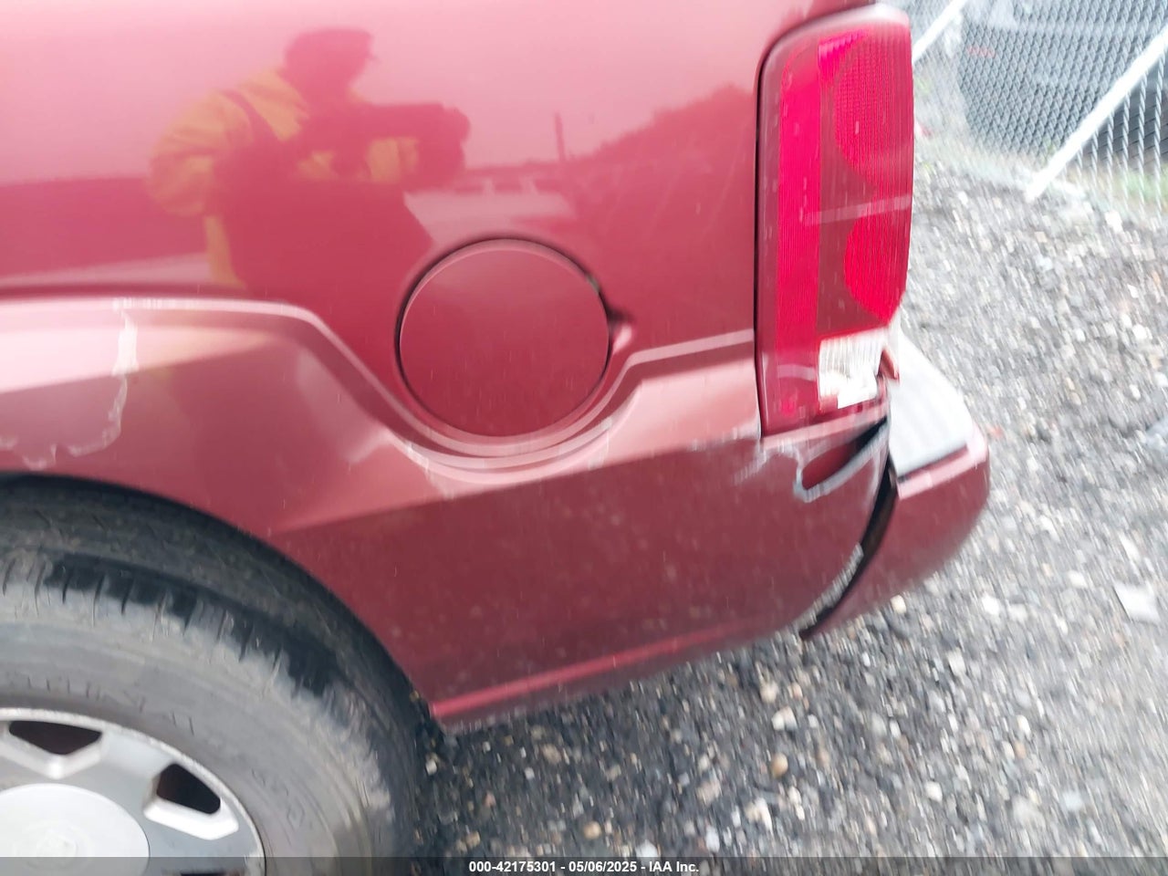 2002 CADILLAC ESCALADE STANDARD · 6/10