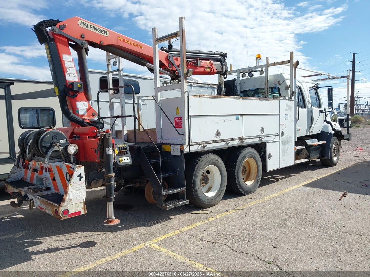 2013 FREIGHTLINER 114SD · 4/4