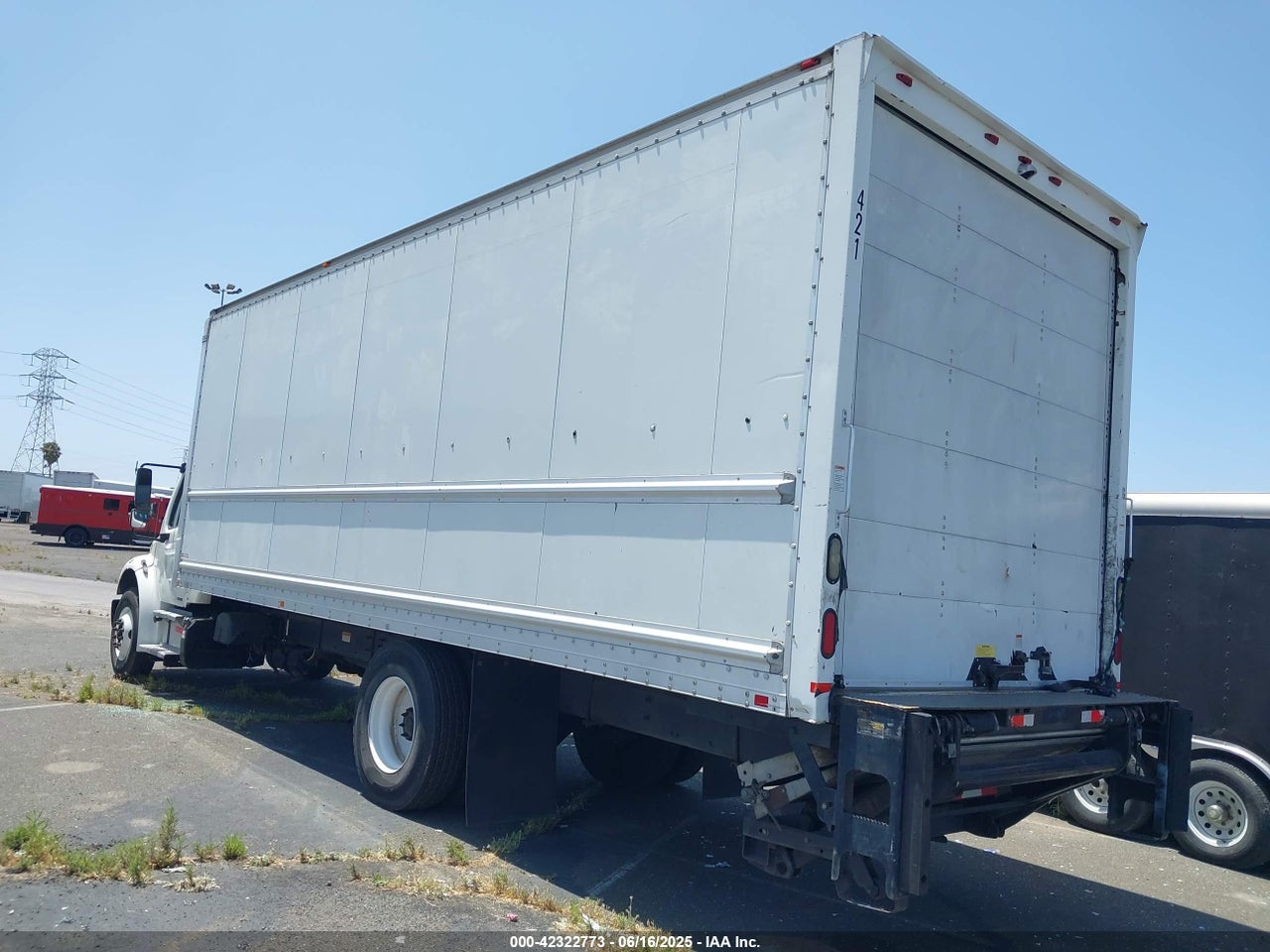 2012 FREIGHTLINER M2 106 MEDIUM DUTY · 3/4
