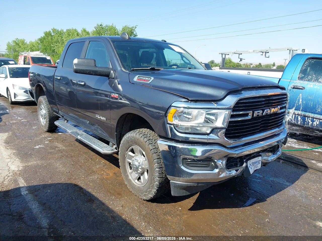 3C6UR5DJ4KG****** · 2019 RAM 2500 BIG HORN  4X4 6'4 BOX
