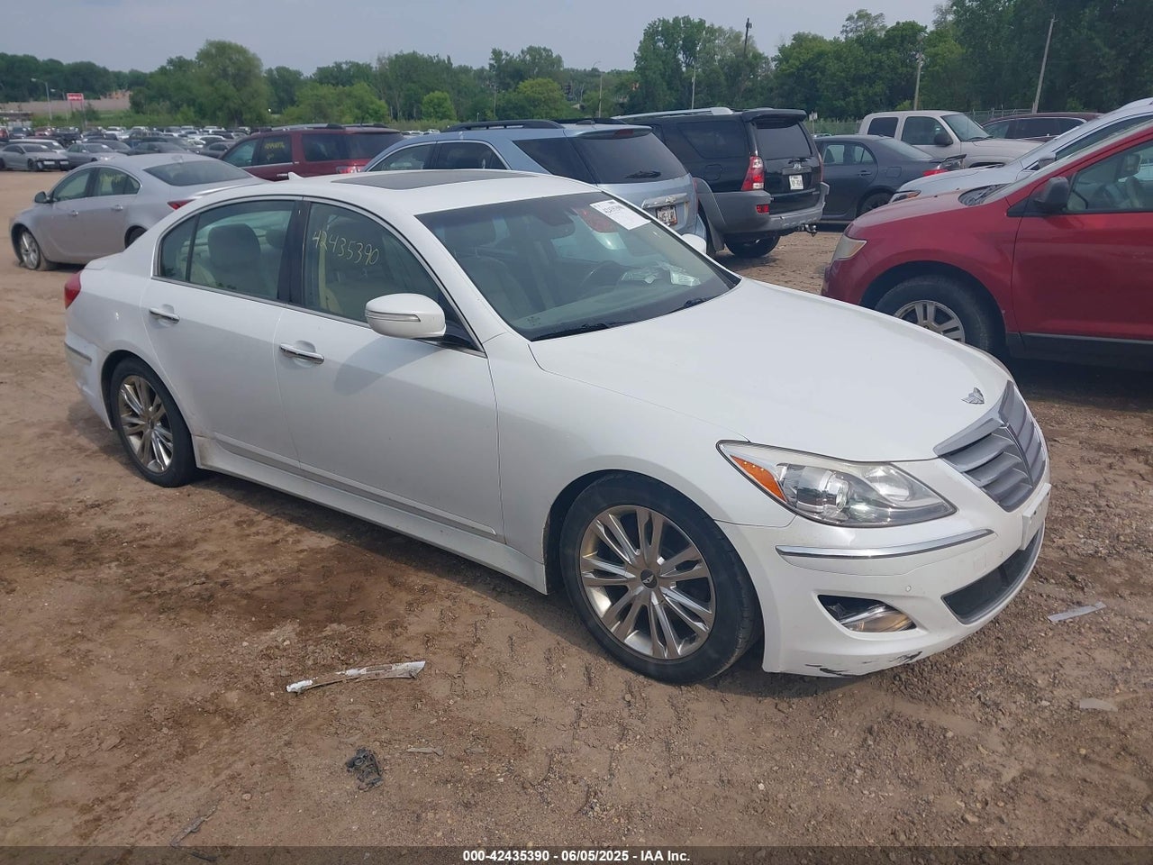 KMHGC4DD5CU****** · 2012 HYUNDAI GENESIS 3.8