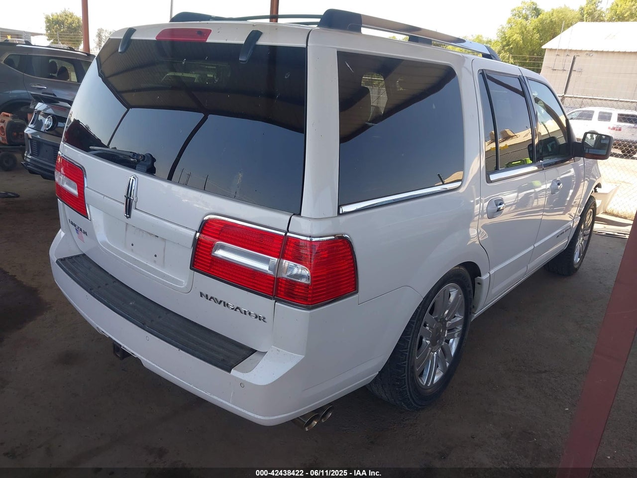 2012 LINCOLN NAVIGATOR · 4/11