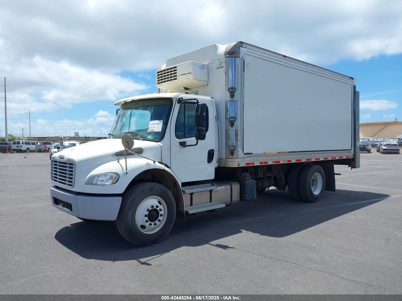 2017 FREIGHTLINER M2 106 · 2/4