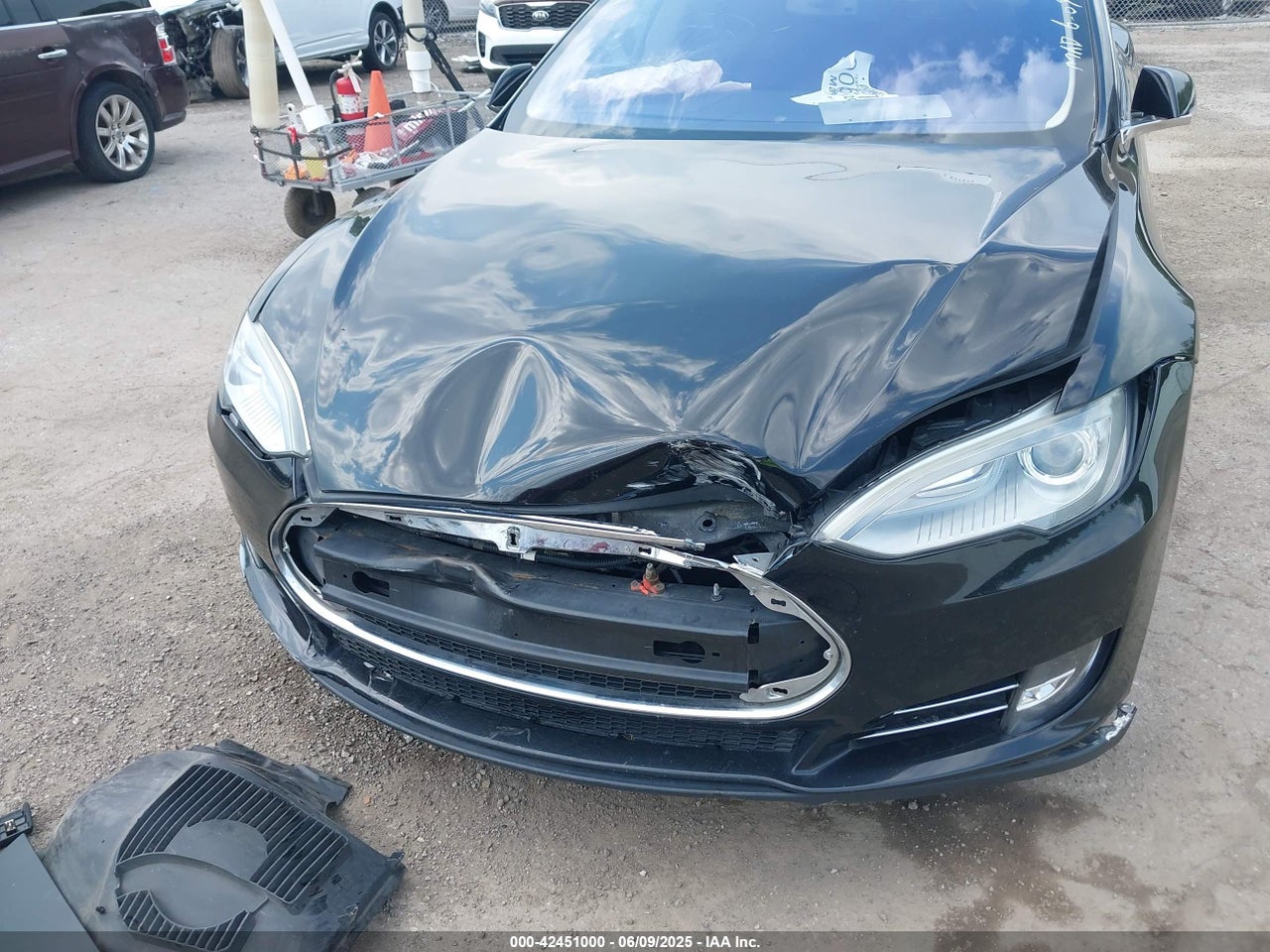 2013 TESLA MODEL S   · 6/6