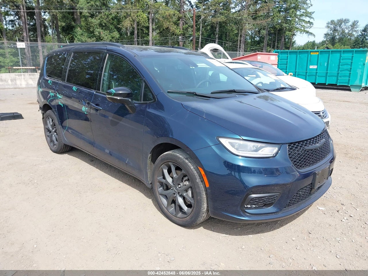 2C4RC3GGXPR****** · 2023 CHRYSLER PACIFICA LIMITED AWD