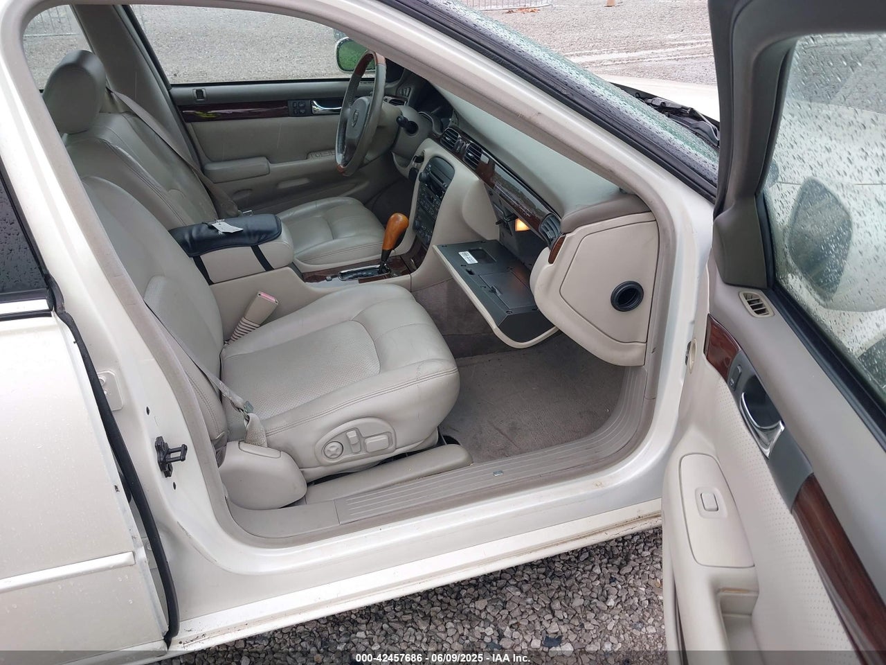 2002 CADILLAC SEVILLE STS · 5/11