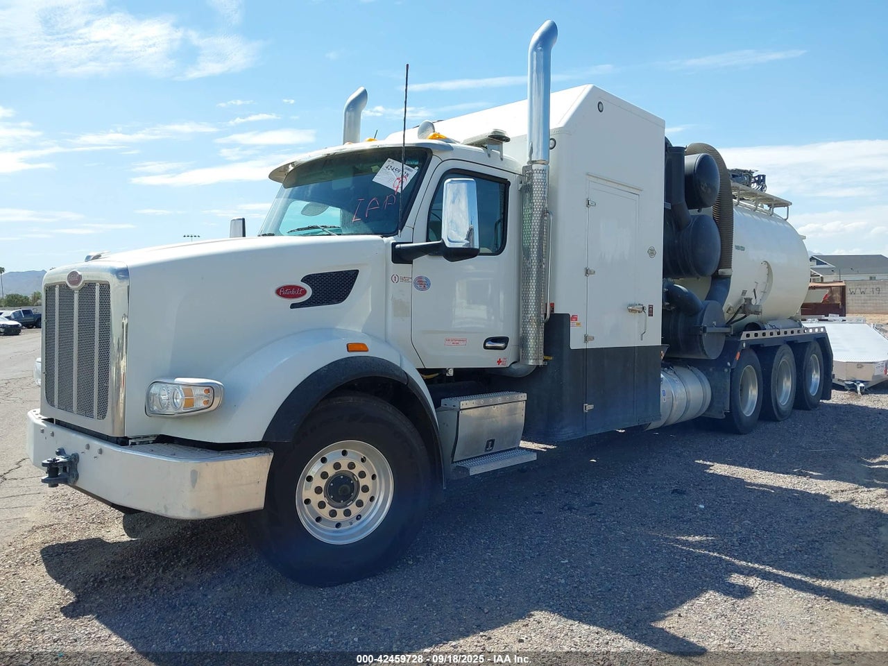 2024 PETERBILT 567 · 2/4