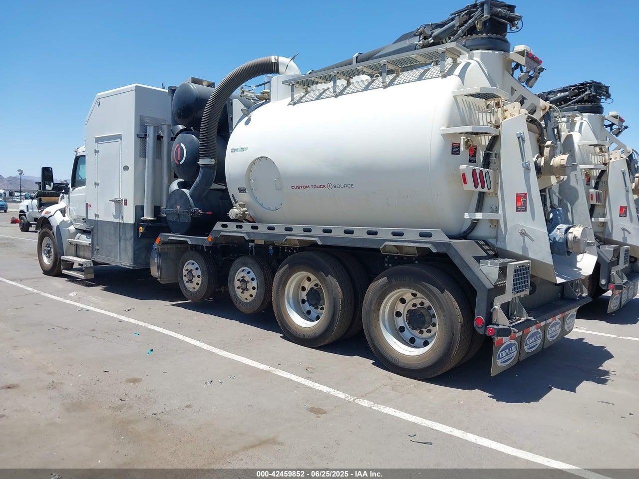 2025 PETERBILT 548 · 3/4