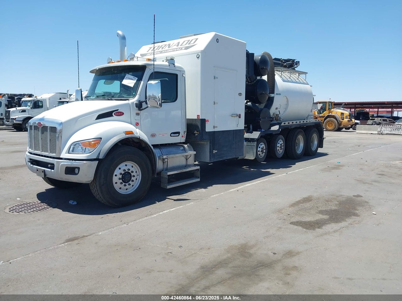 2025 PETERBILT 548 · 2/4