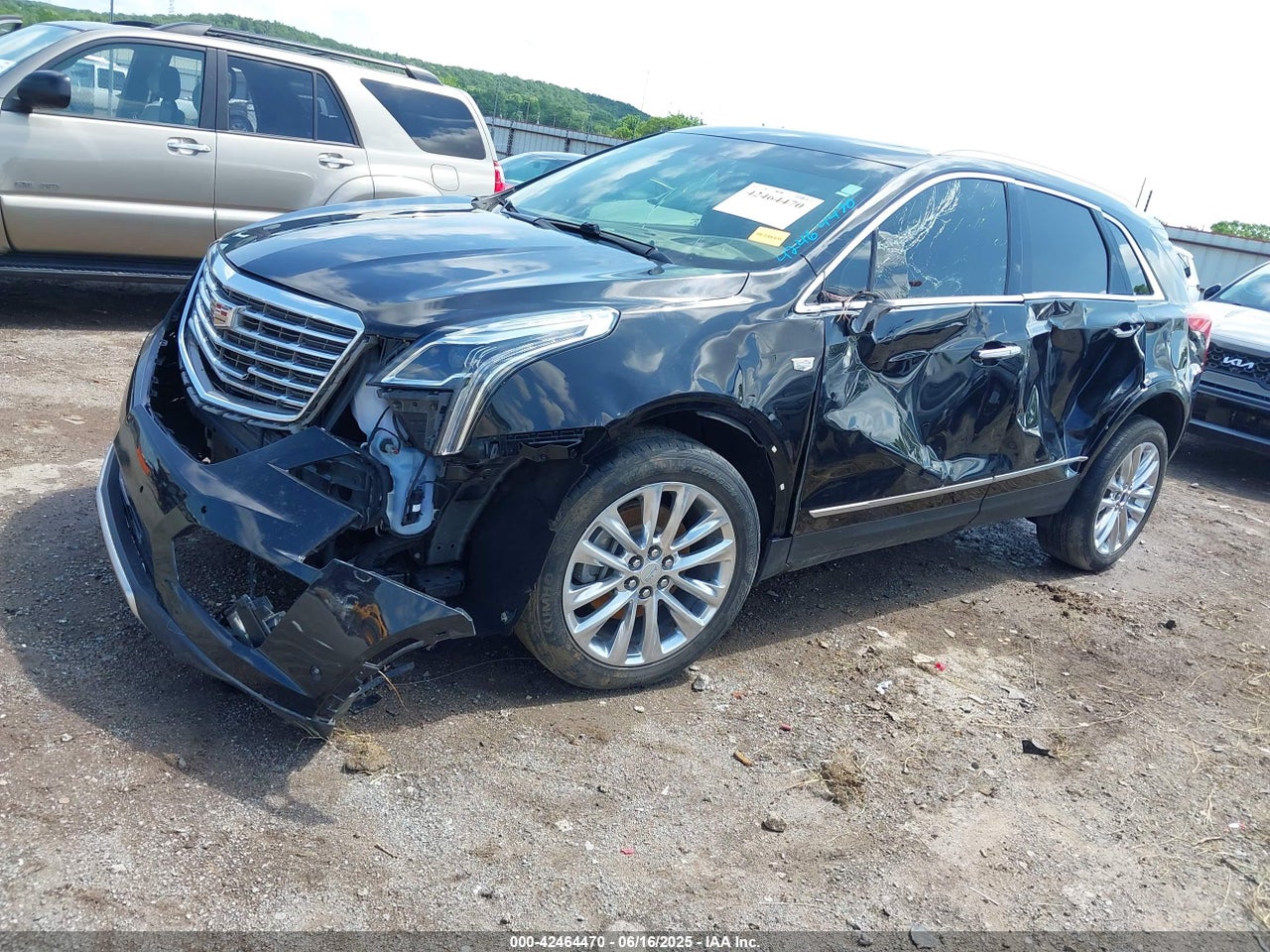 2017 CADILLAC XT5 PLATINUM · 2/10