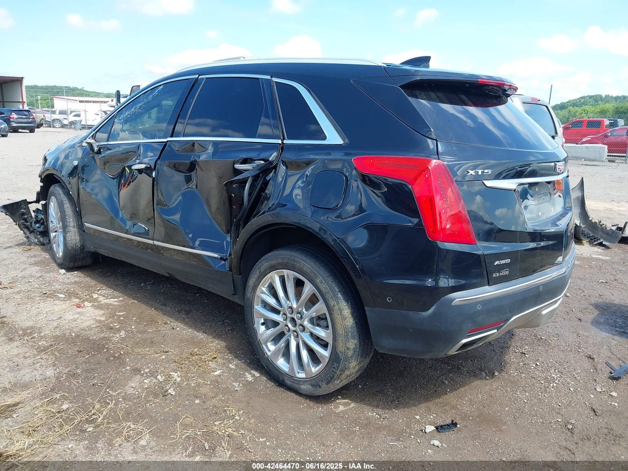 2017 CADILLAC XT5 PLATINUM · 3/10