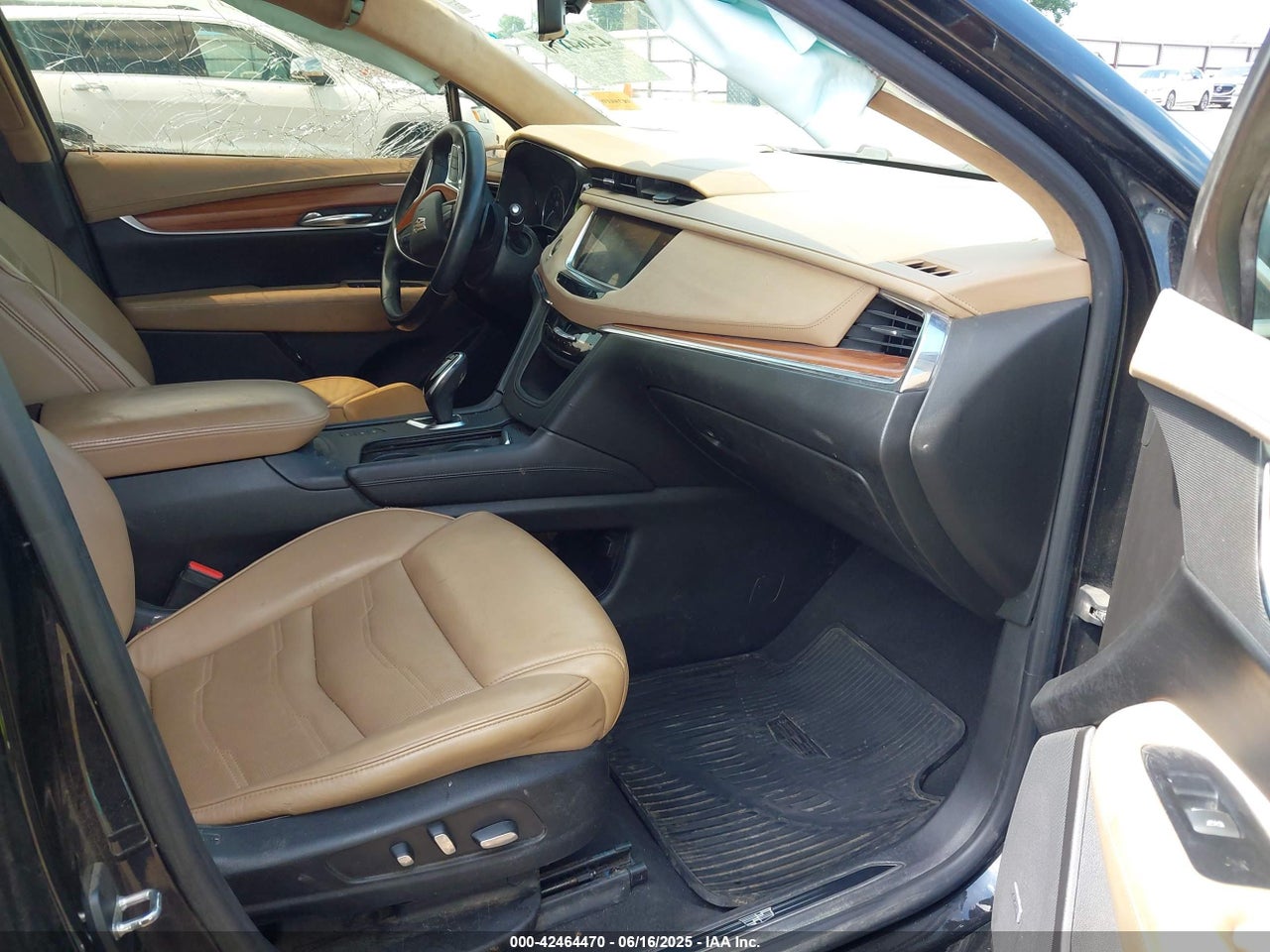 2017 CADILLAC XT5 PLATINUM · 5/10