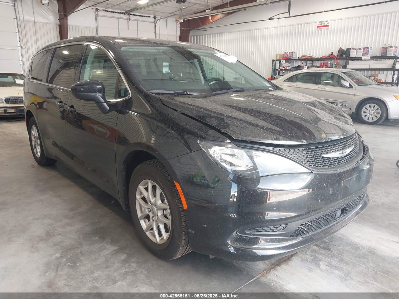 2C4RC1CG3RR****** · 2024 CHRYSLER VOYAGER LX