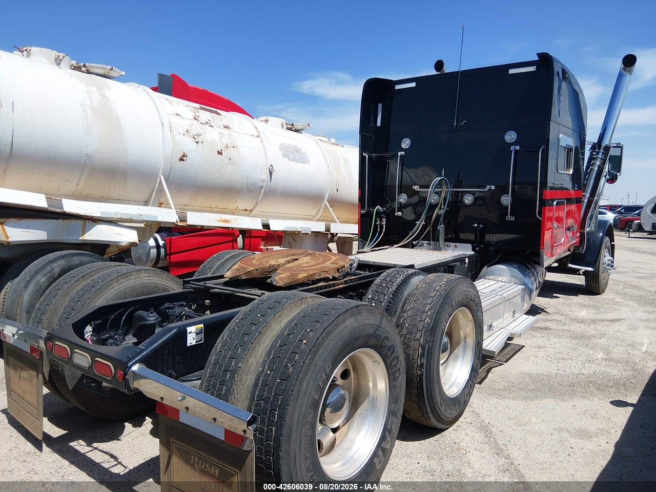 2024 PETERBILT 389 · 4/4