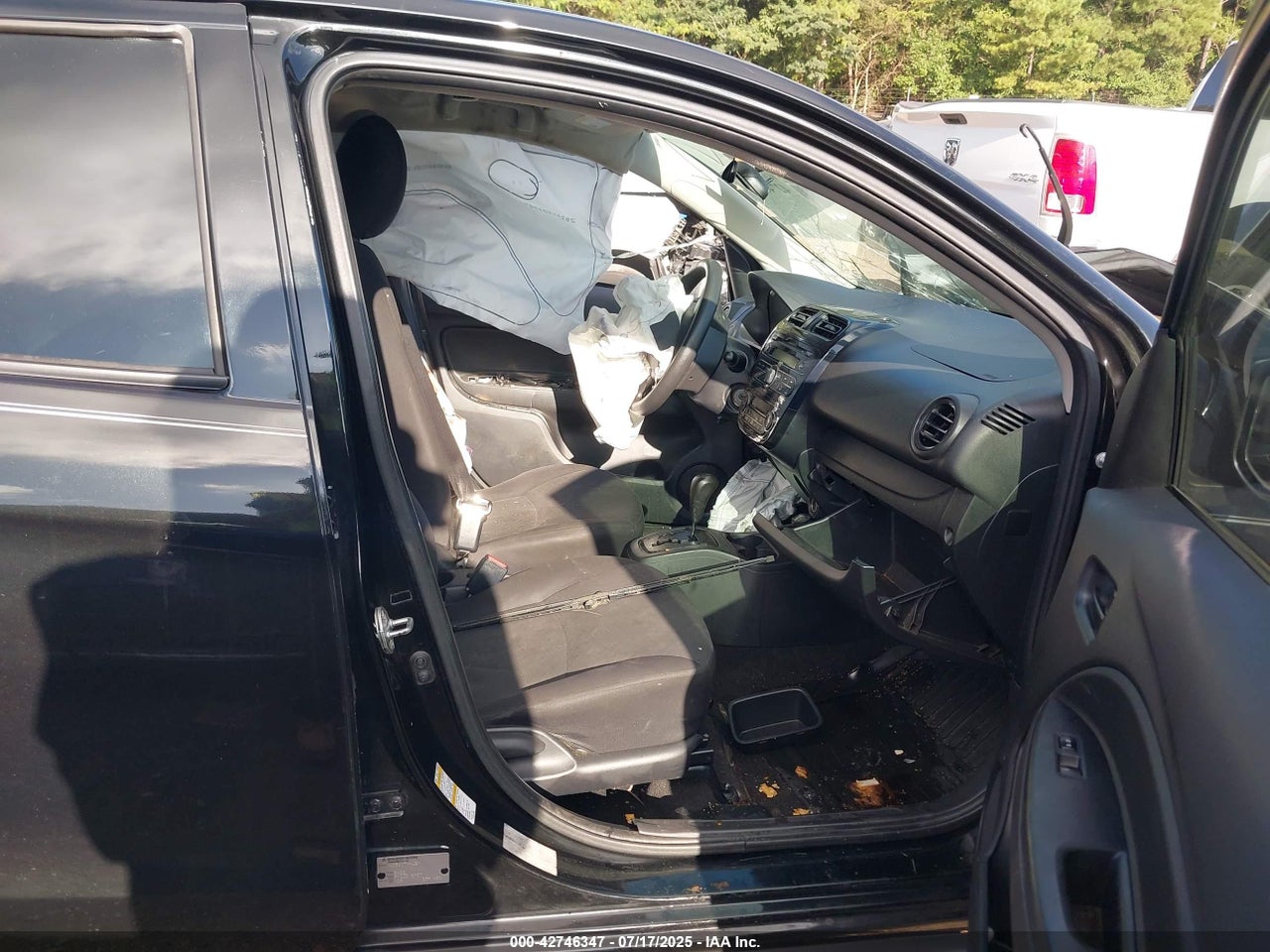 2015 MITSUBISHI MIRAGE DE · 5/11