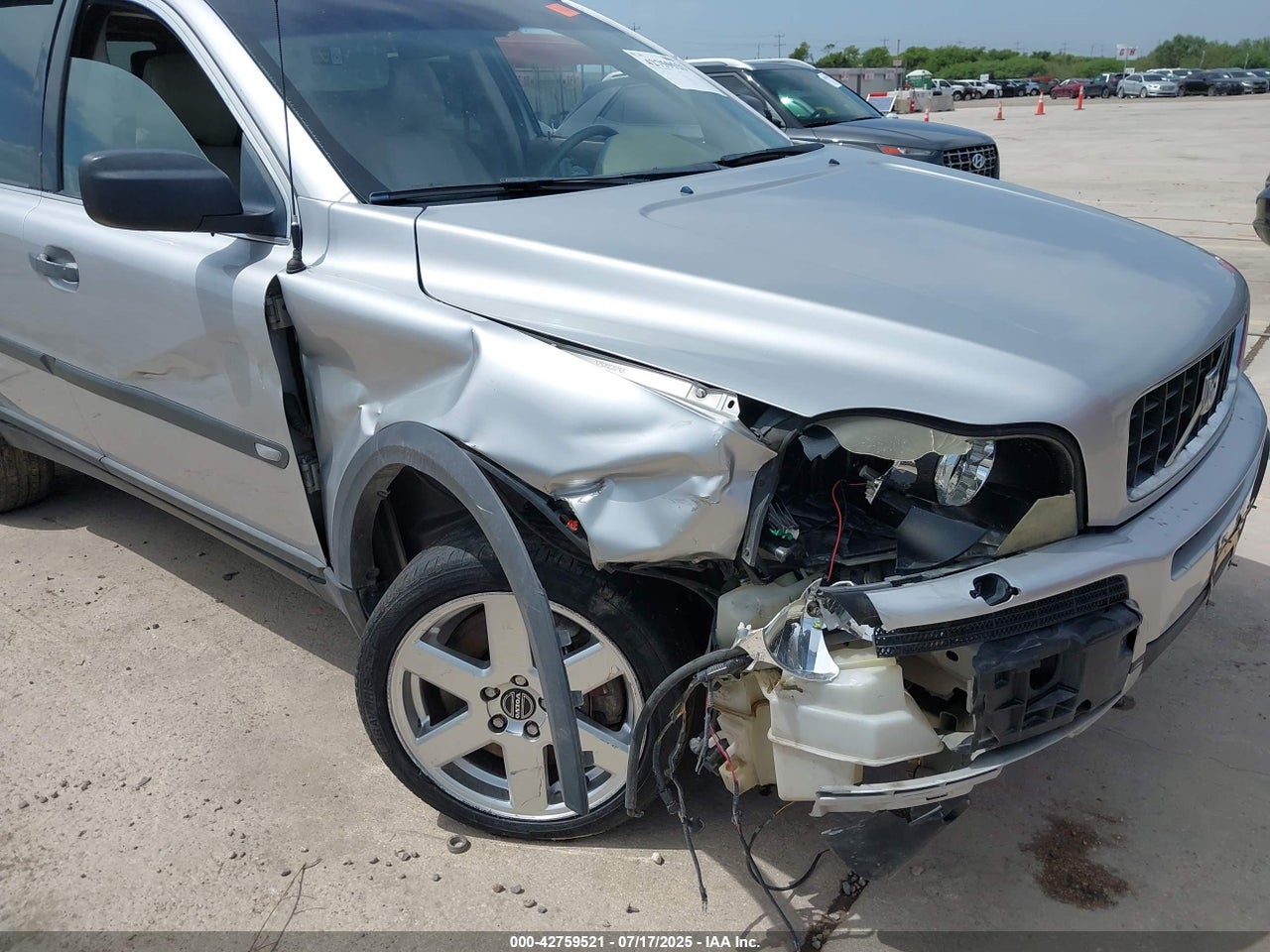 2005 VOLVO XC90 2.5T · 6/10