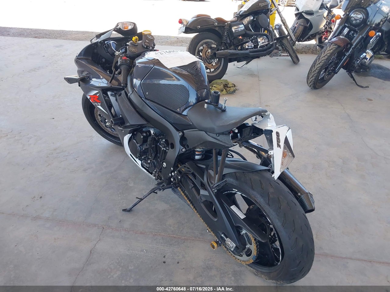 2015 SUZUKI GSX-R750 · 3/11