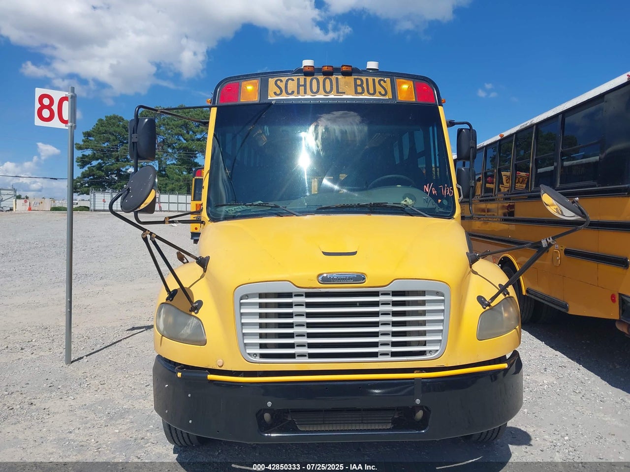 2009 FREIGHTLINER CHASSIS B2B · 6/11