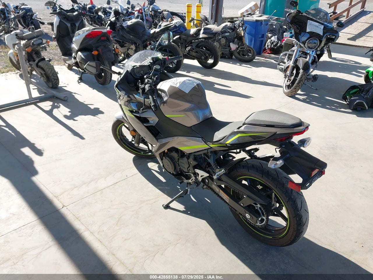 2021 KAWASAKI EX400 · 3/11