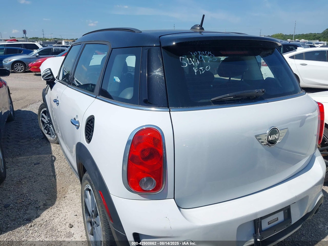2016 MINI COUNTRYMAN COOPER S · 3/11