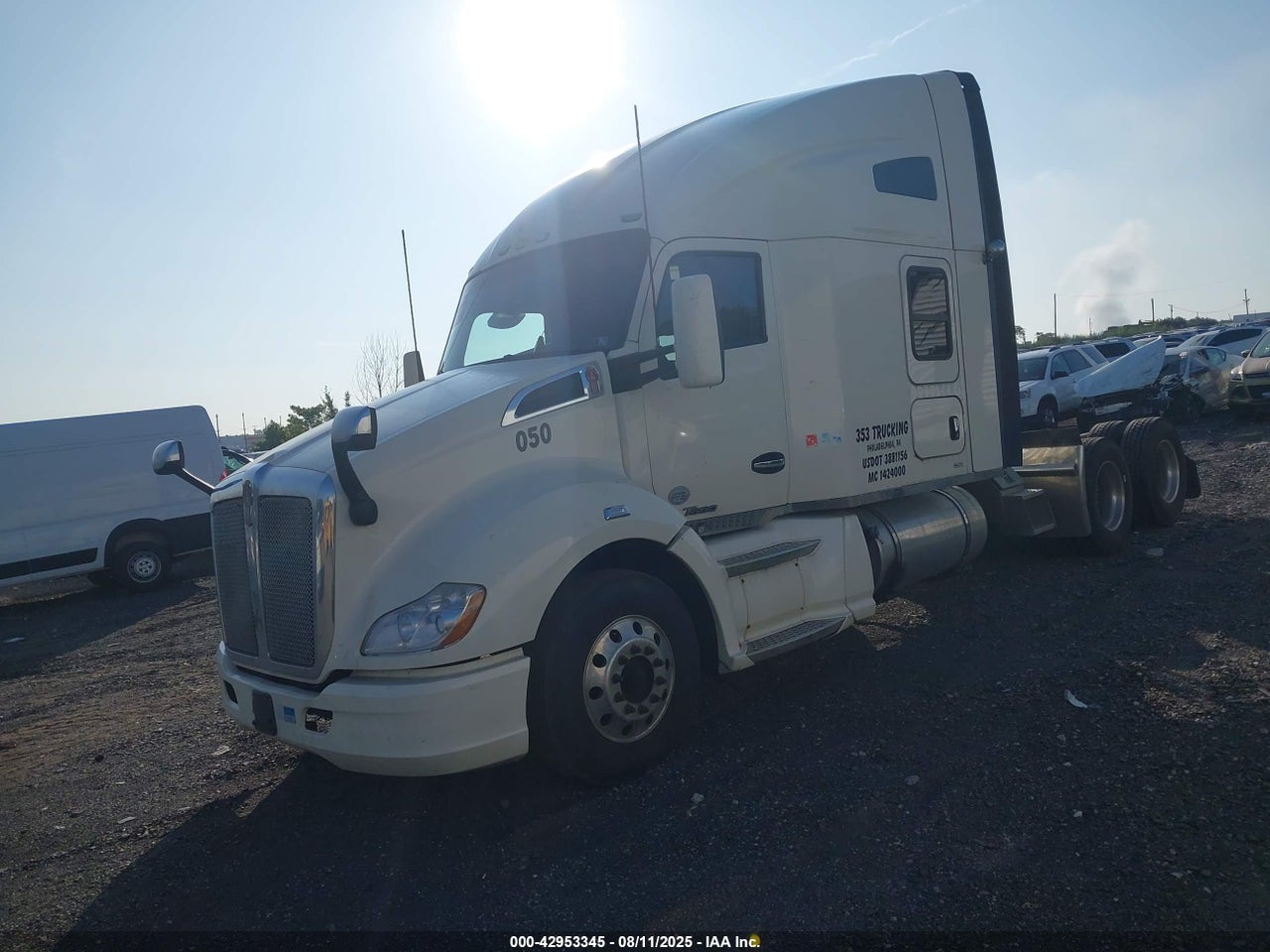 2016 KENWORTH CONSTRUCTION T680 · 2/4