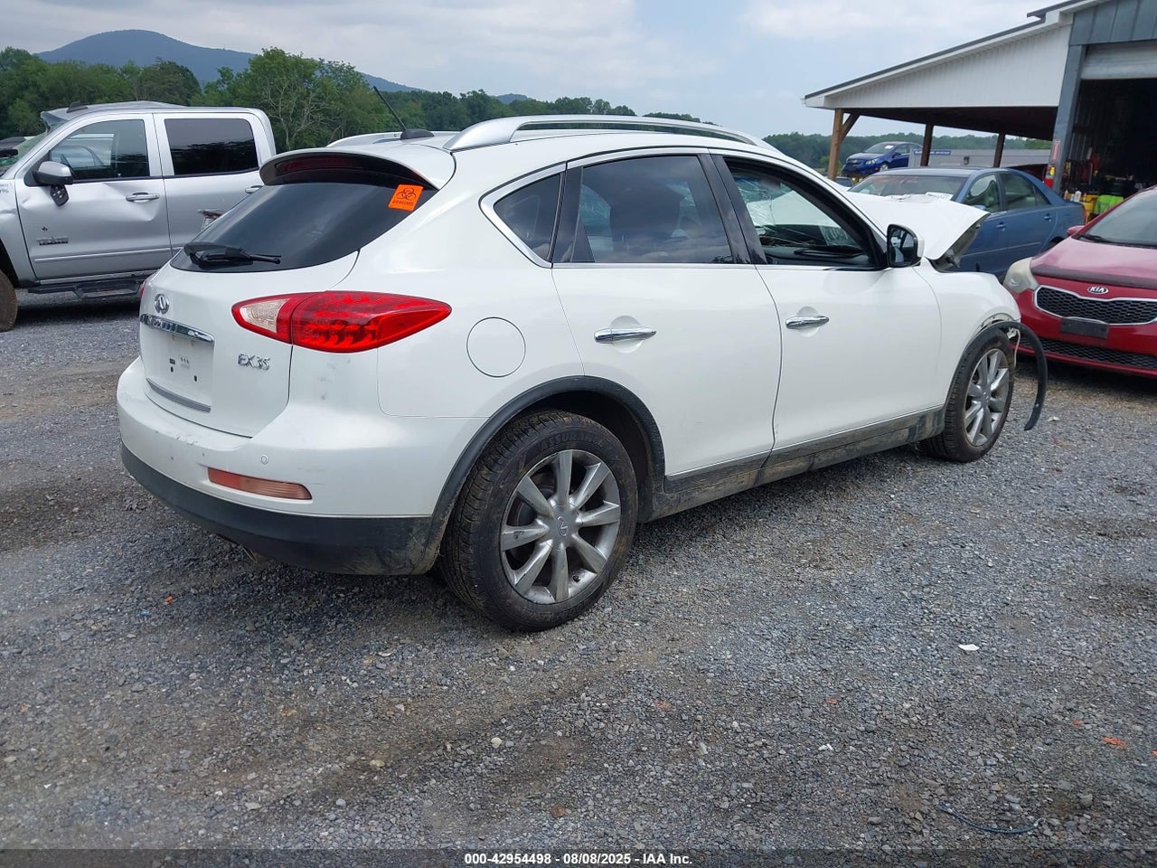2011 INFINITI EX35 JOURNEY · 4/10