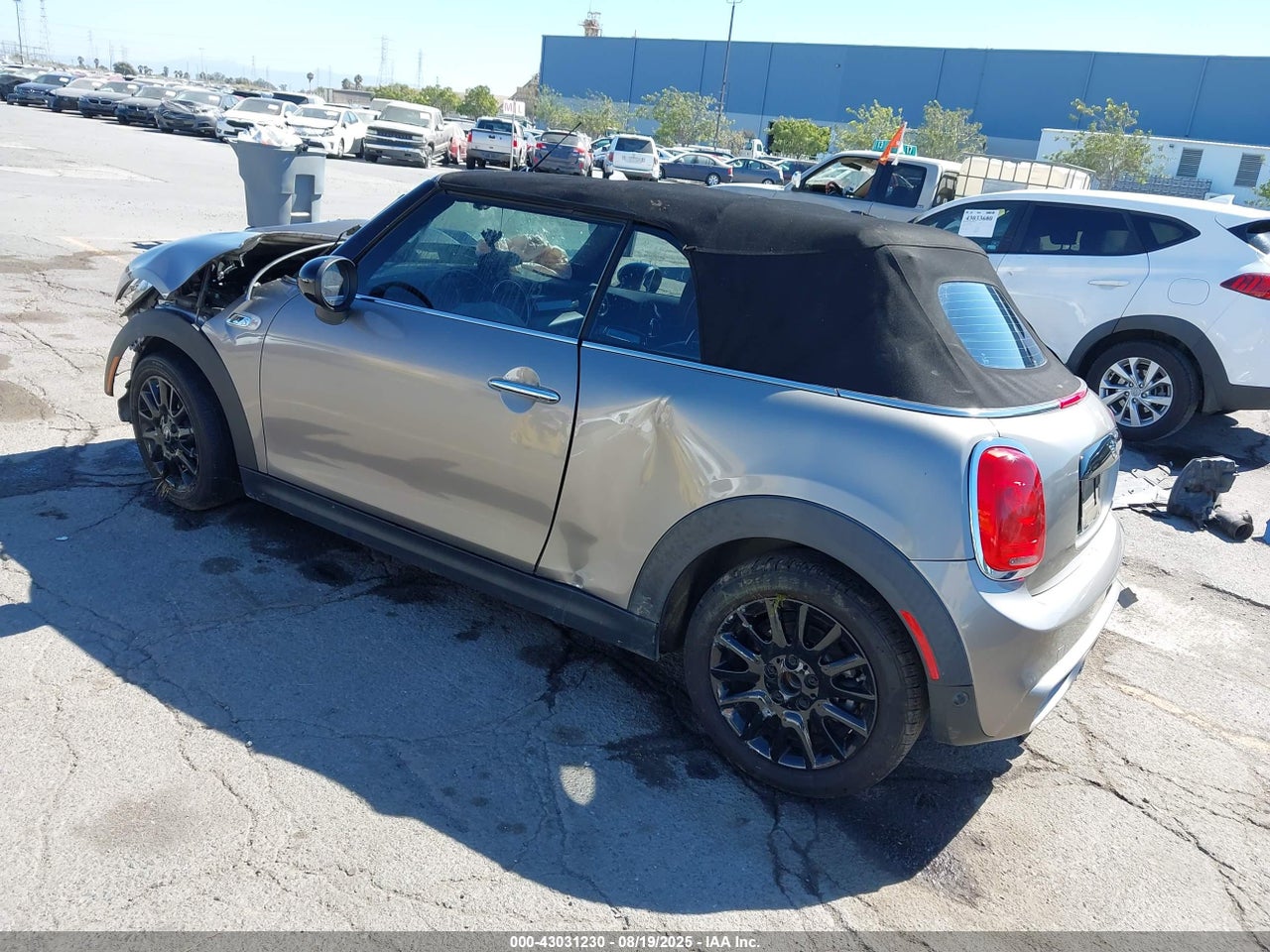 2016 MINI CONVERTIBLE COOPER S · 3/11