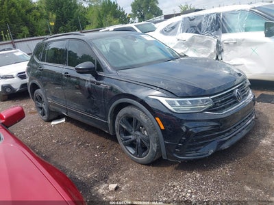3VVCB7AX2PM****** · 2023 VOLKSWAGEN TIGUAN 2.0T SE R-LINE BLACK