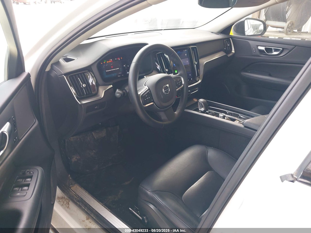 2024 VOLVO S60 B5 CORE DARK THEME · 5/11