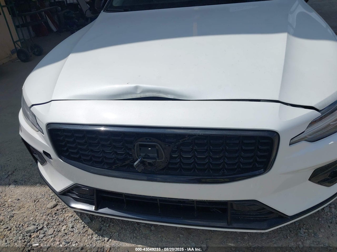 2024 VOLVO S60 B5 CORE DARK THEME · 6/11