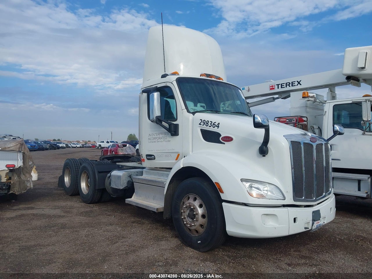 1XPBDP9X4KD****** · 2019 PETERBILT 579