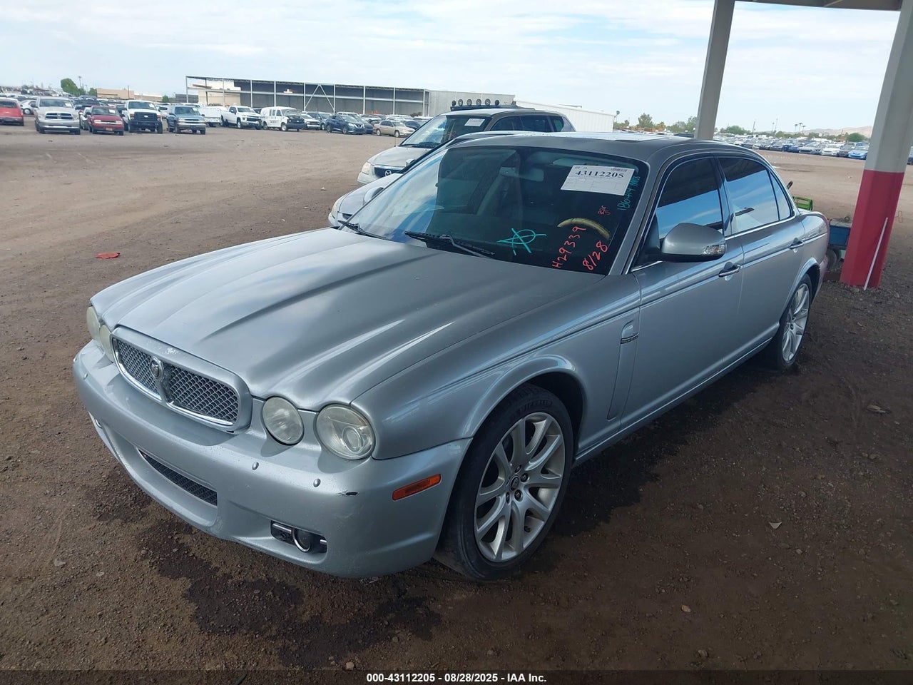 2008 JAGUAR XJ · 2/11