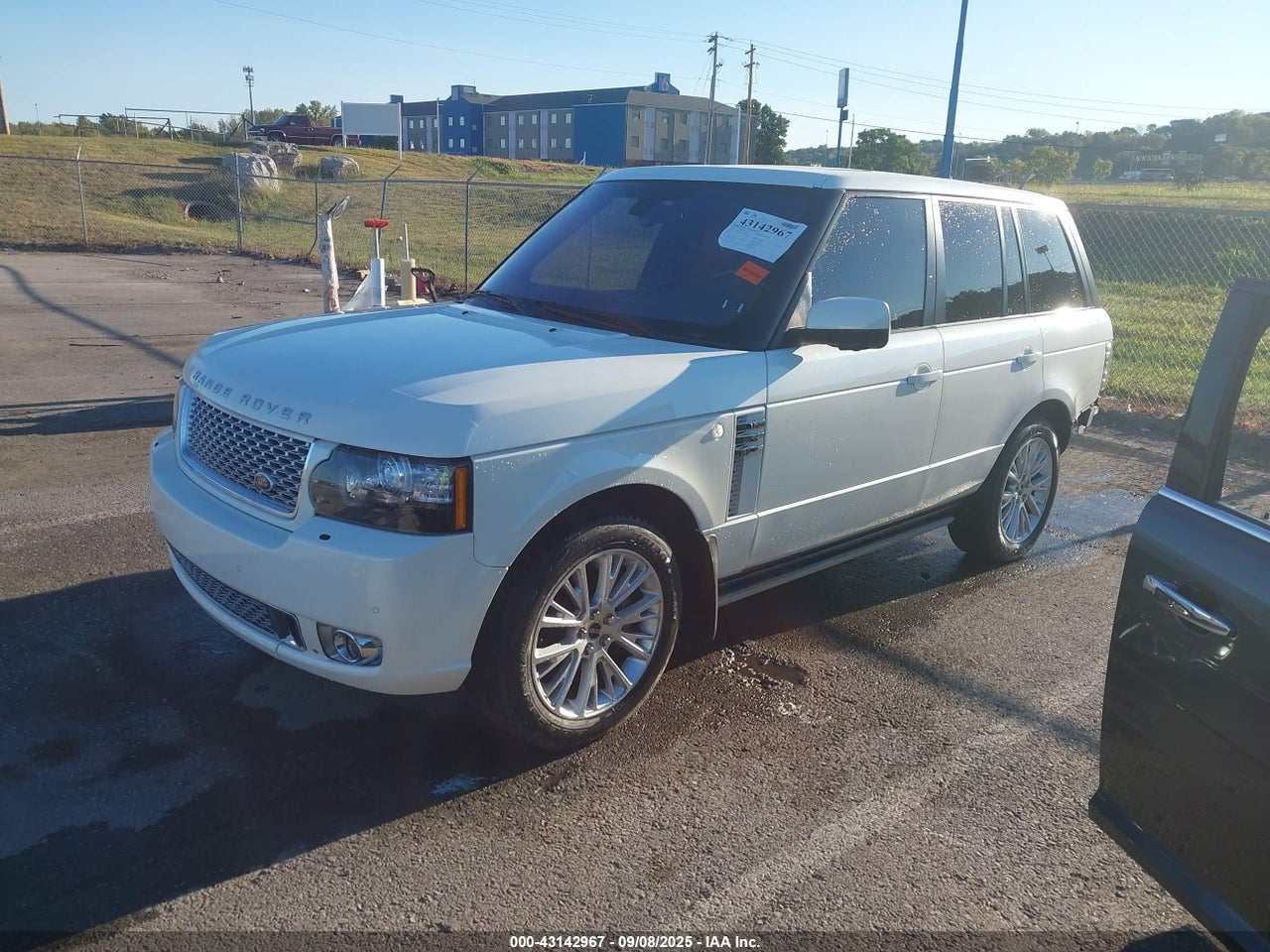 2012 LAND ROVER RANGE ROVER SUPERCHARGED · 2/11