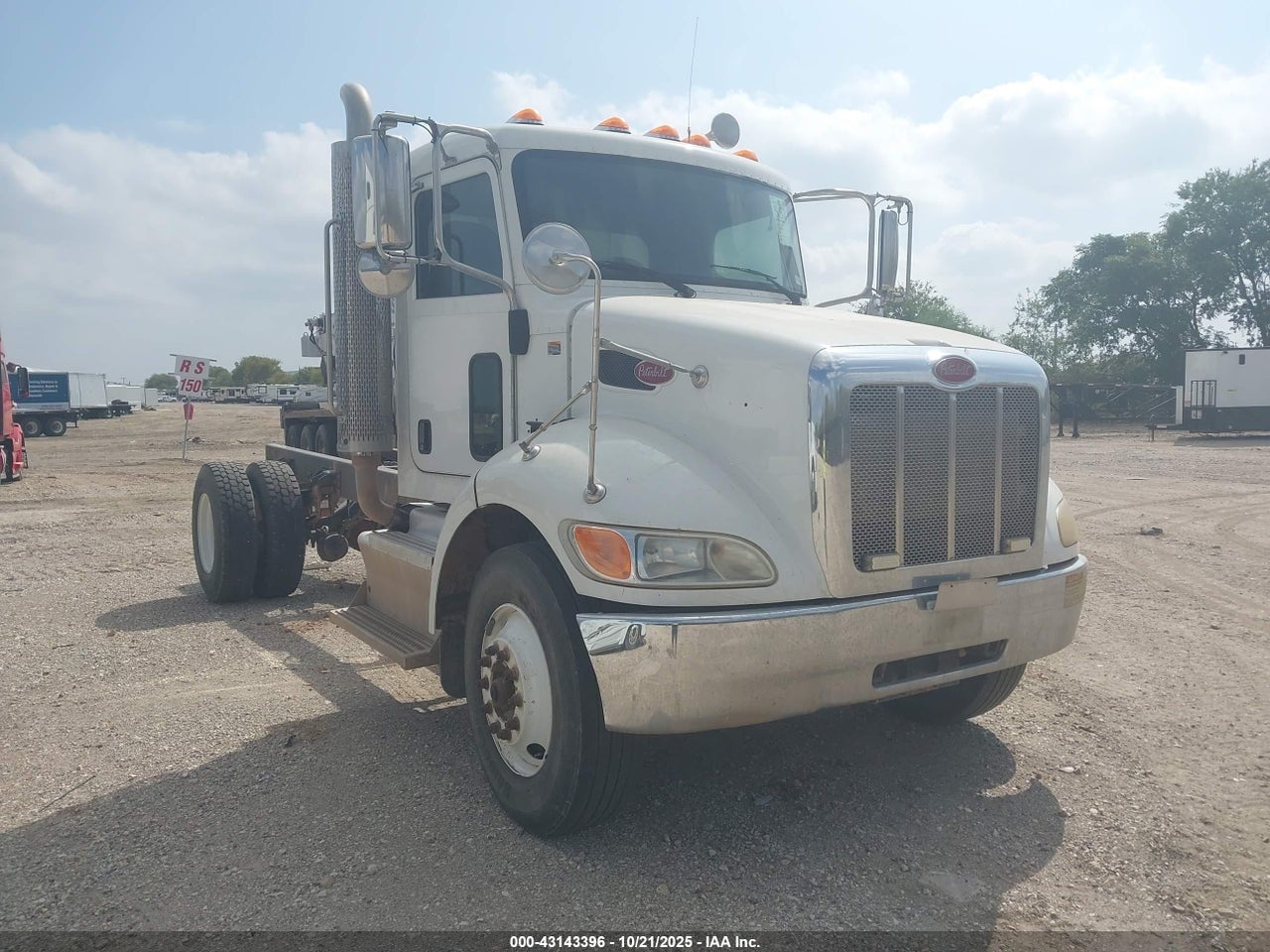 2017 PETERBILT 337