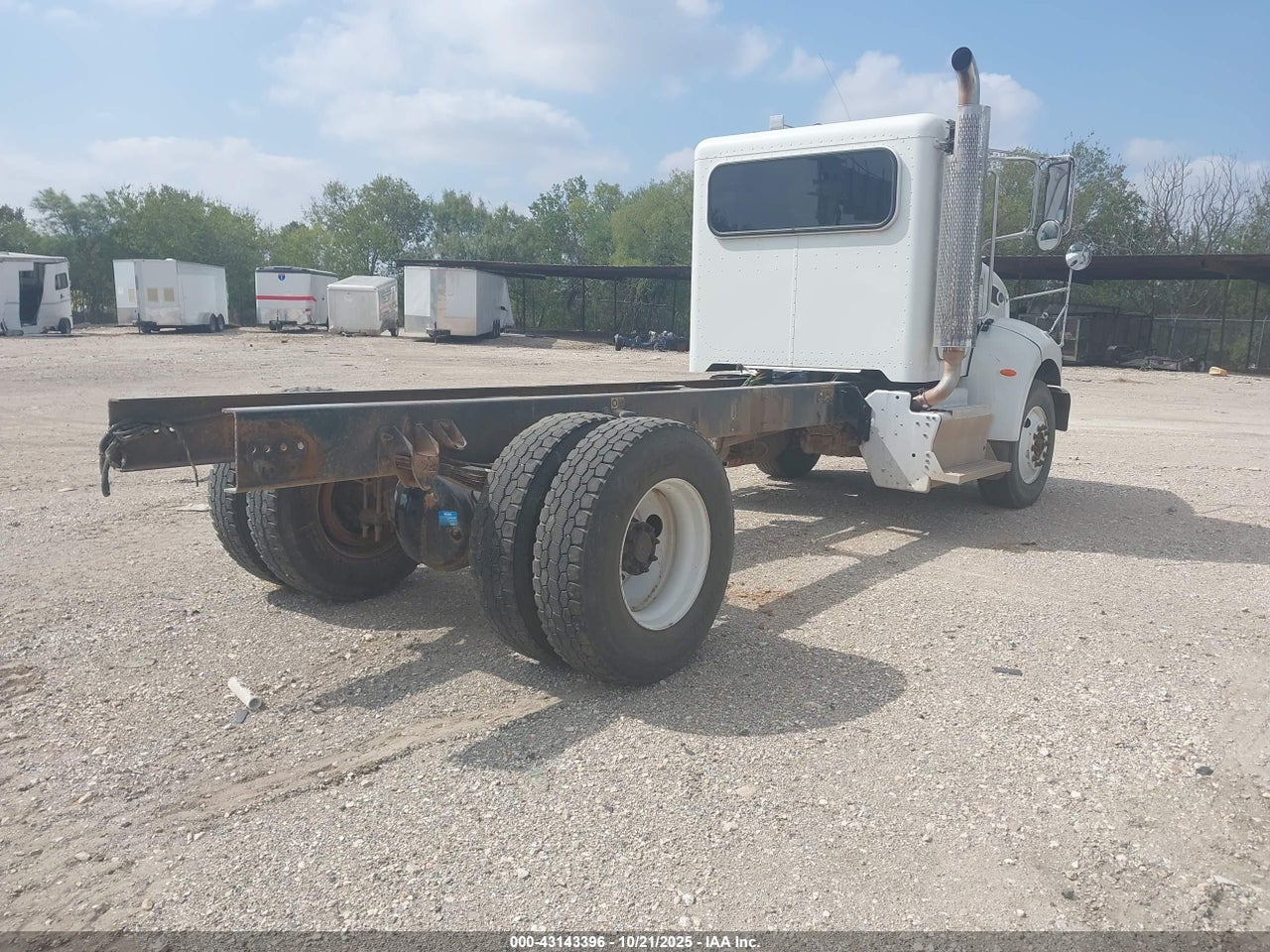 2017 PETERBILT 337 · 4/4