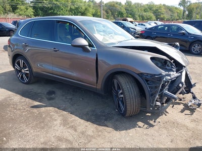 2012 PORSCHE CAYENNE  