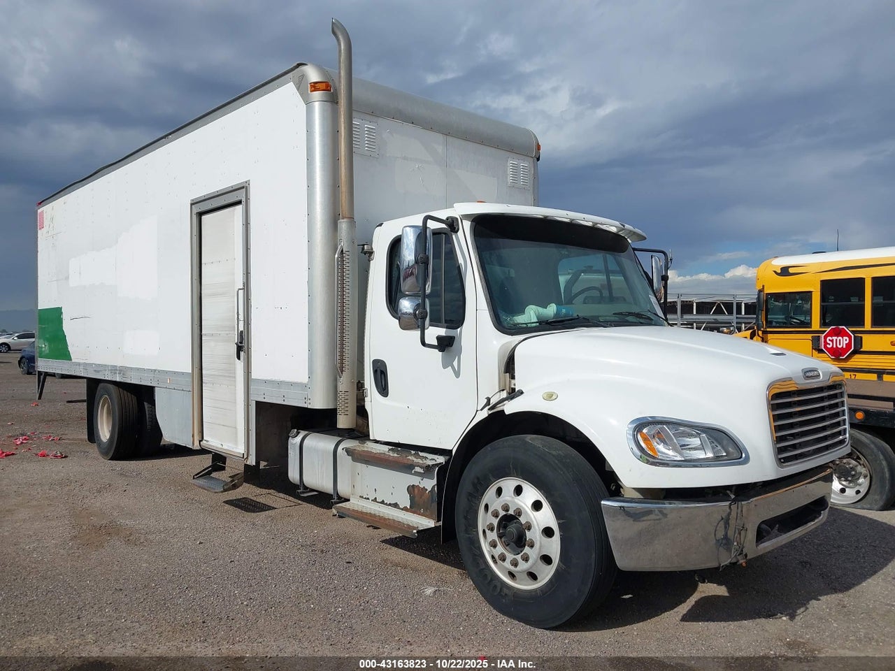 1FVACWDT9EH****** · 2014 FREIGHTLINER M2 106 MEDIUM DUTY