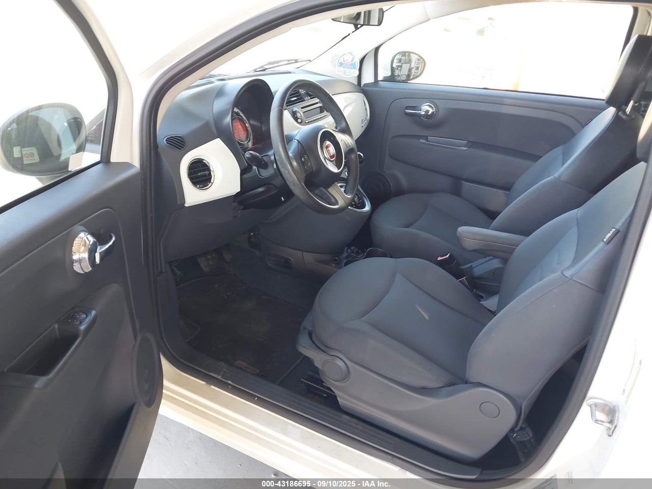 2015 FIAT 500 POP · 5/11