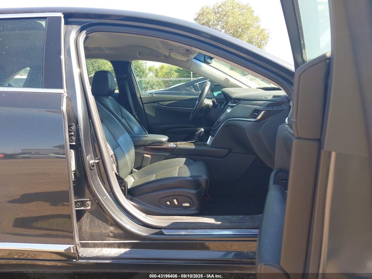 2015 CADILLAC XTS STANDARD · 5/11