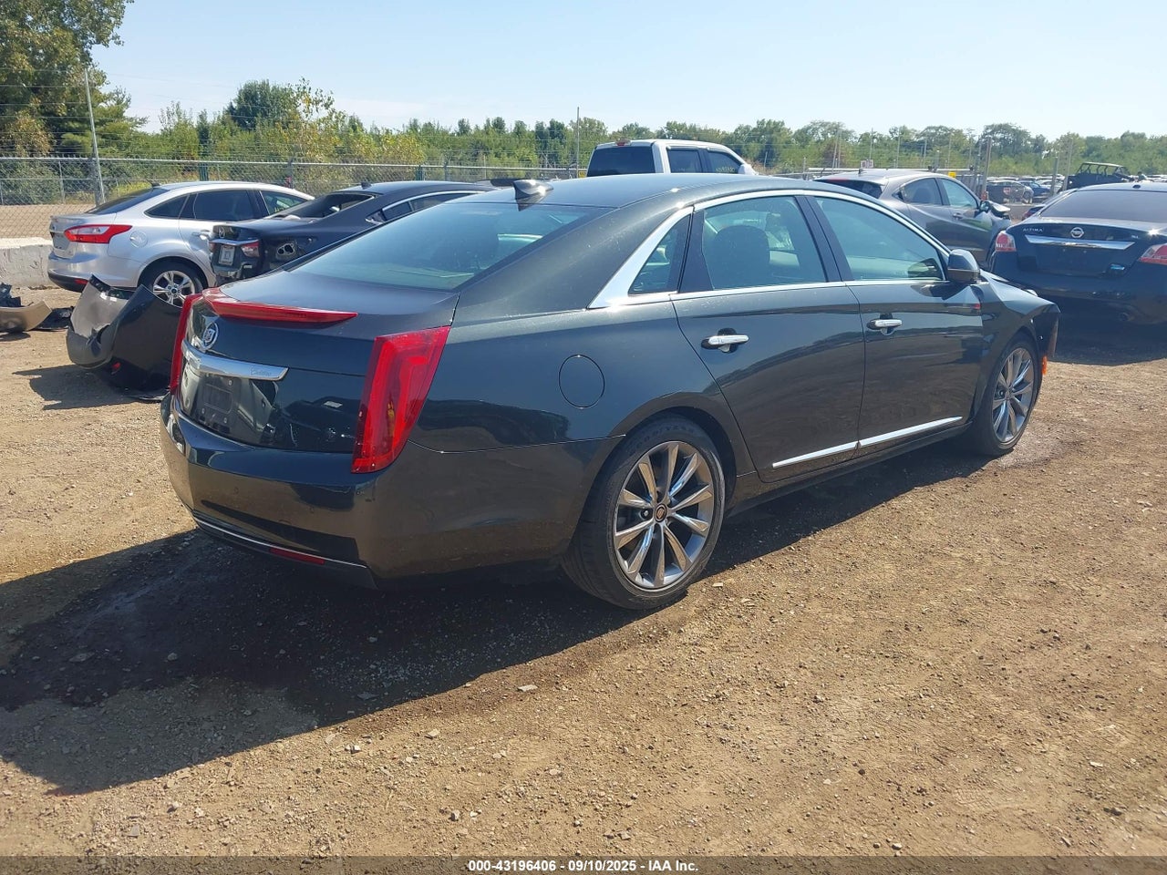 2015 CADILLAC XTS STANDARD · 4/11