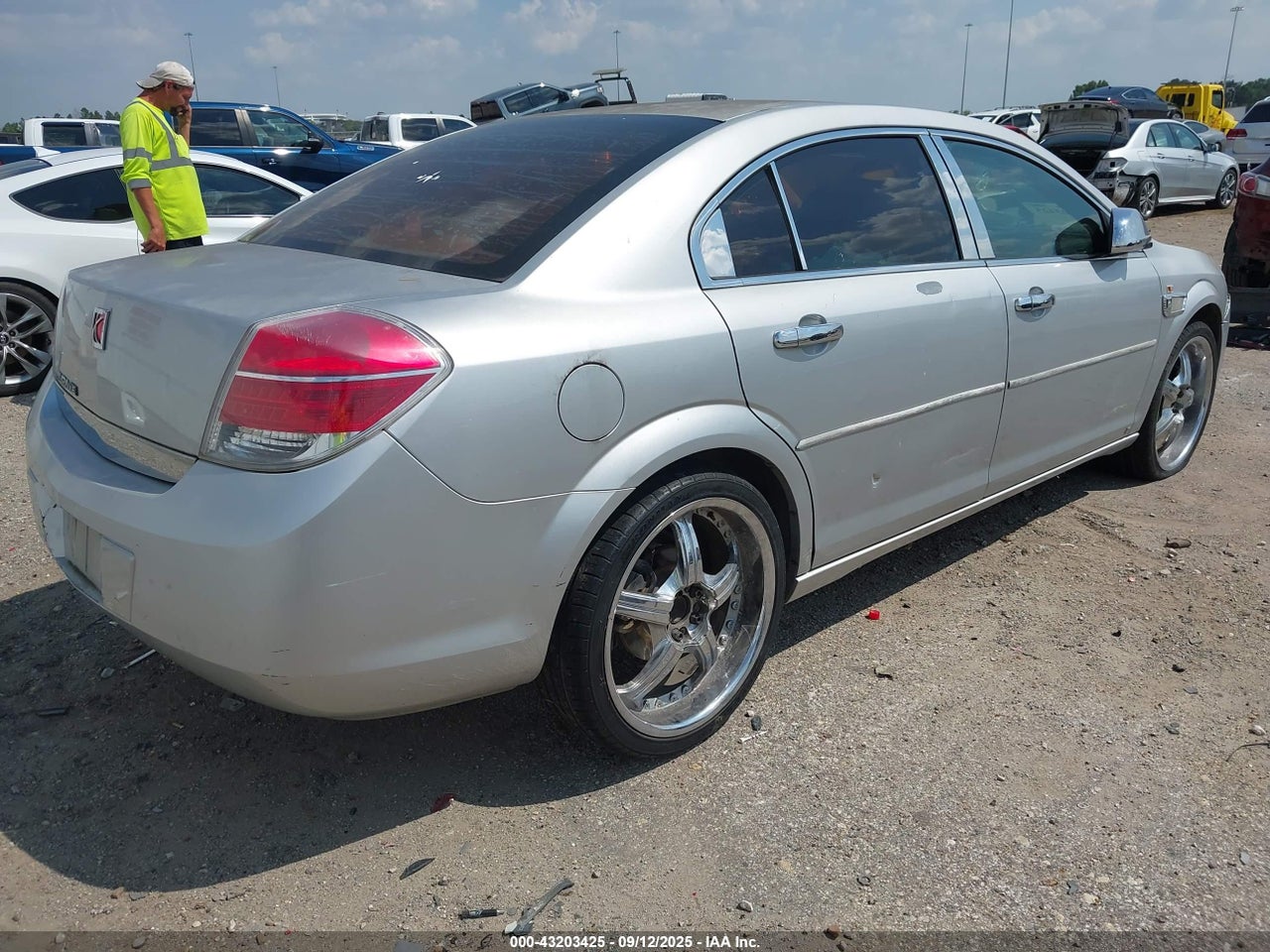 2009 SATURN AURA XE · 4/11