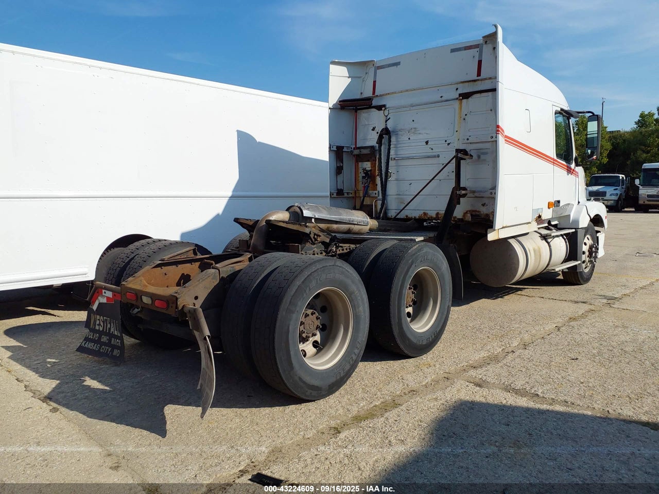 2006 VOLVO VN VNL · 4/4