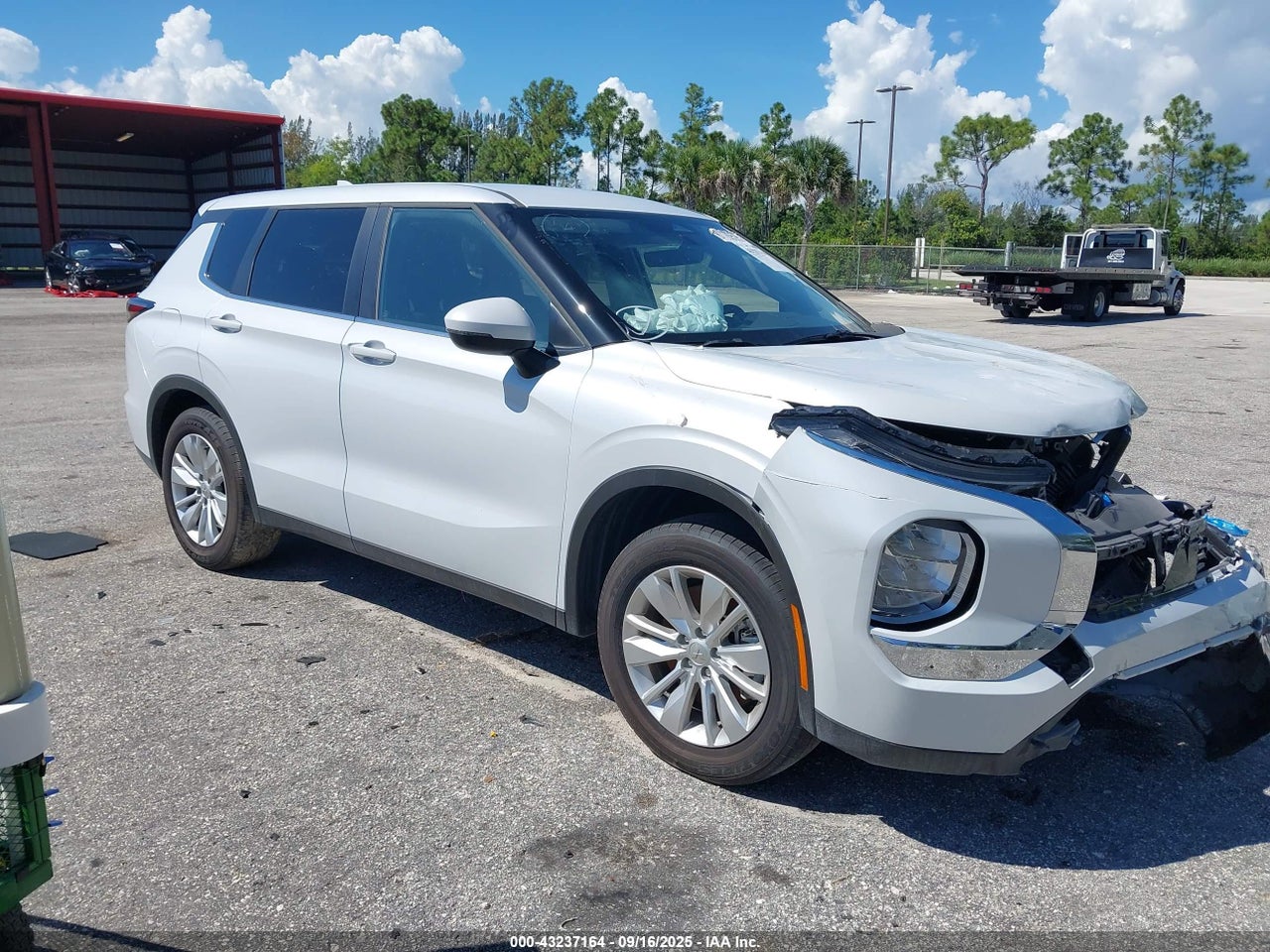2025 MITSUBISHI OUTLANDER ES 2.5 2WD