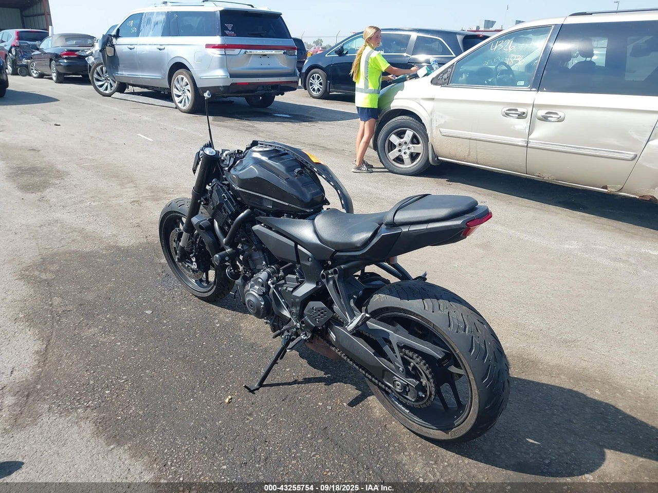 2025 YAMAHA MTN690 · 3/11