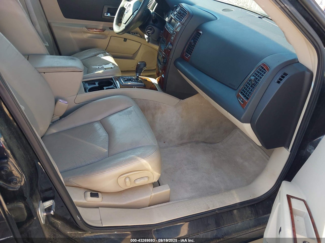 2004 CADILLAC SRX STANDARD · 5/11