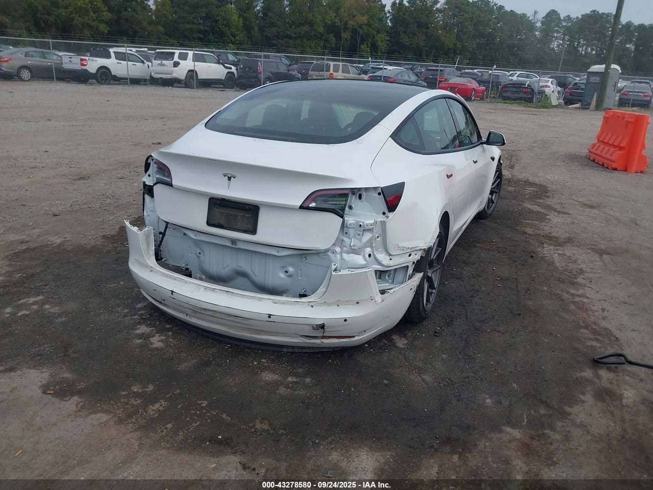 2021 TESLA MODEL 3 STANDARD RANGE PLUS REAR-WHEEL DRIVE · 4/10