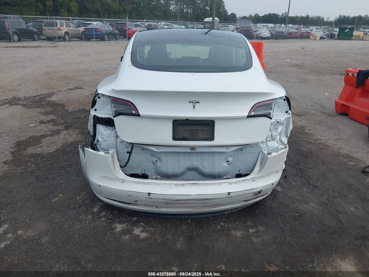 2021 TESLA MODEL 3 STANDARD RANGE PLUS REAR-WHEEL DRIVE · 6/10